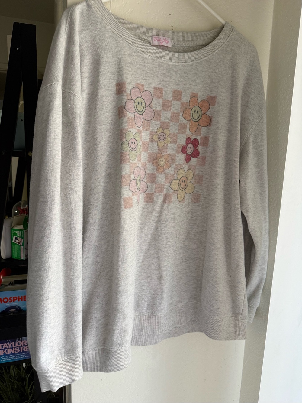 Adorable Daisy Sweater 💕